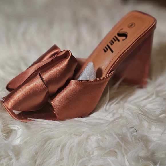 Slip on high heels - Picture 3 of 4